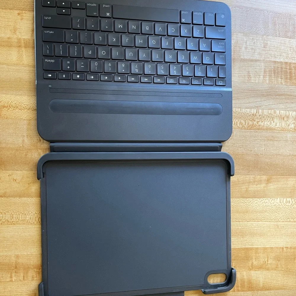 Logitech iPad Pro Case + Keyboard (10.9 inch)
